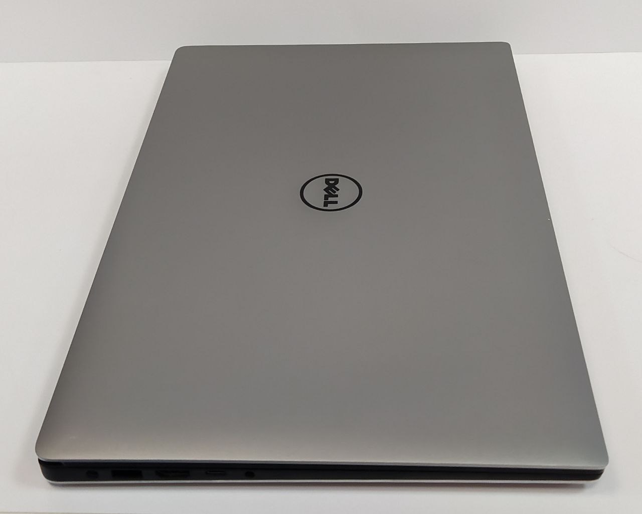 لپ تاپ استوک Dell precision 5520 با Cpu I7 7700HQ